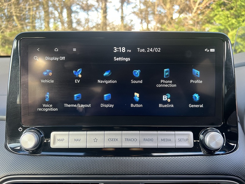 Hyundai KONA Premium SE - U11868