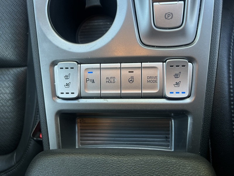 Hyundai KONA Premium SE - U11868