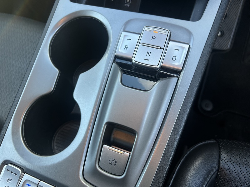 Hyundai KONA Premium SE - U11868