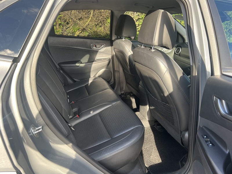 Hyundai KONA Premium SE - U11868