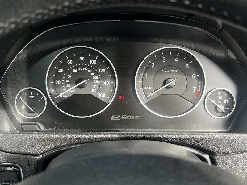 BMW 3 Series 330e SE - U11869