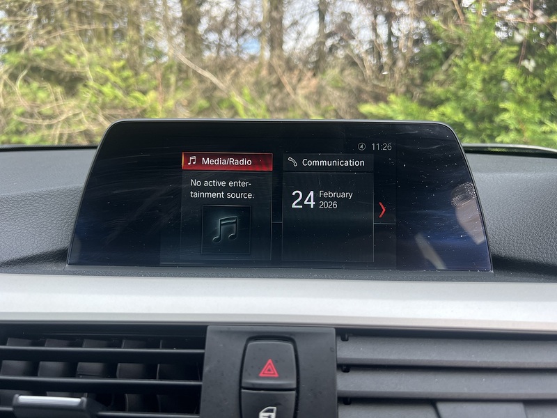 BMW 3 Series 330e SE - U11869