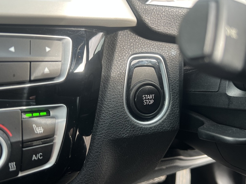 BMW 3 Series 330e SE - U11869