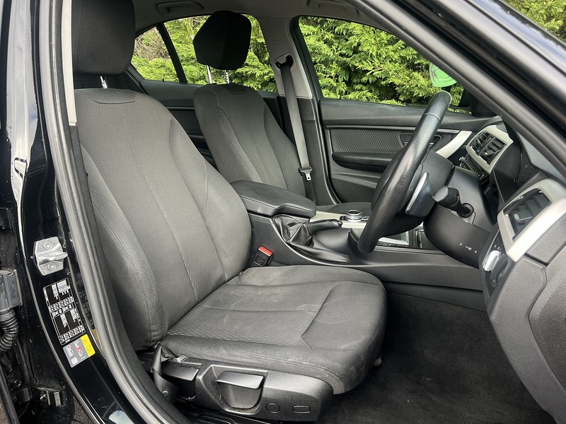 BMW 3 Series 330e SE - U11869