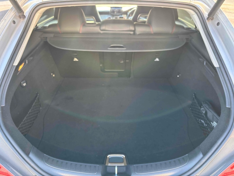 Mercedes-Benz Cla CLA180 Shooting Brake - U11872