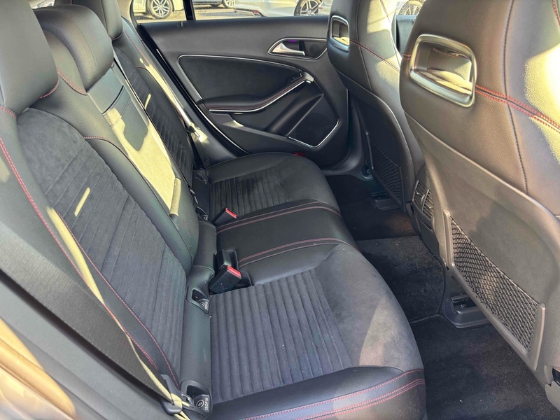 Mercedes-Benz Cla CLA180 Shooting Brake - U11872