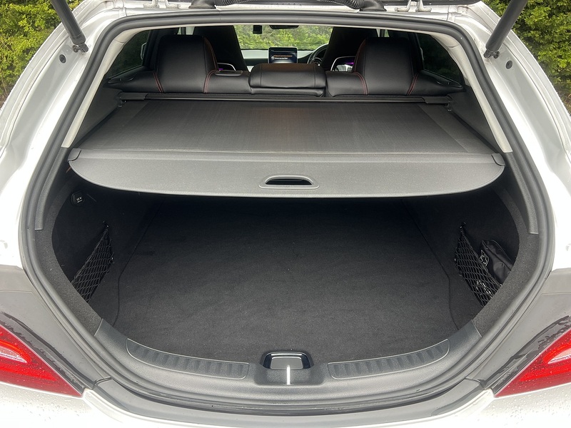 Mercedes-Benz Cla Cla 180 Amg Line Premium Plus - U11872