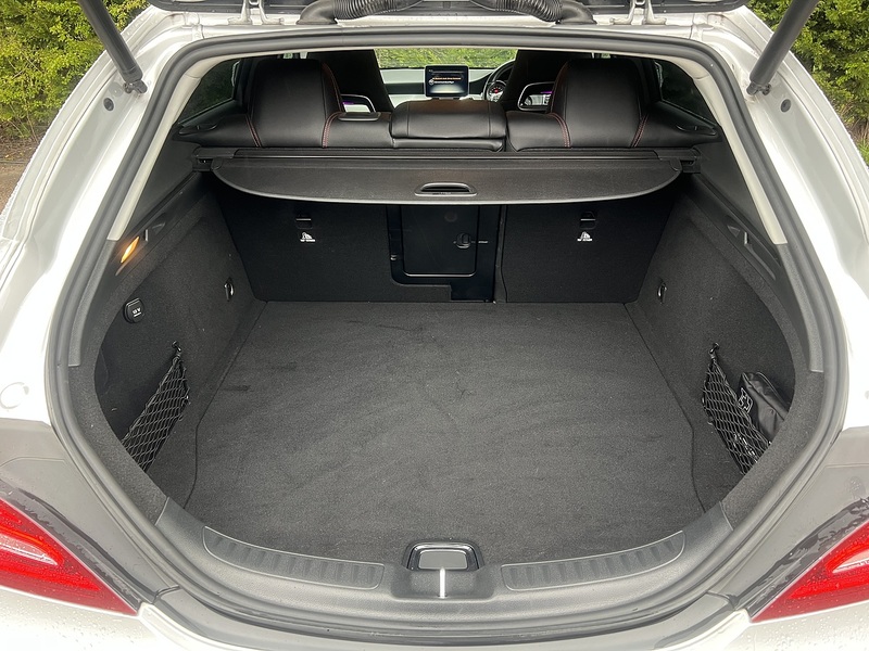 Mercedes-Benz Cla Cla 180 Amg Line Premium Plus - U11872