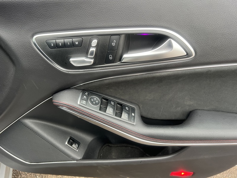 Mercedes-Benz Cla Cla 180 Amg Line Premium Plus - U11872