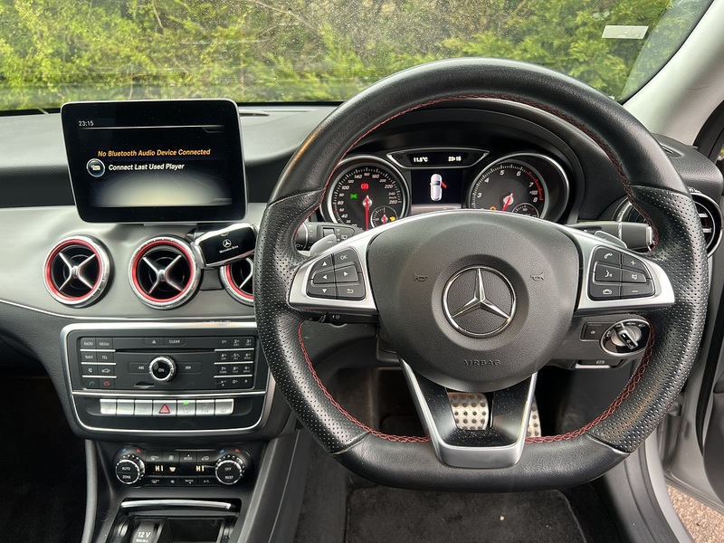 Mercedes-Benz Cla Cla 180 Amg Line Premium Plus - U11872