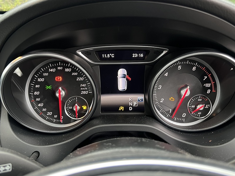 Mercedes-Benz Cla Cla 180 Amg Line Premium Plus - U11872