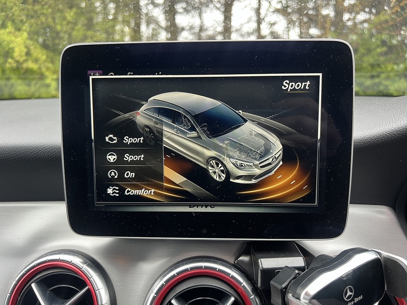 Mercedes-Benz Cla Cla 180 Amg Line Premium Plus - U11872