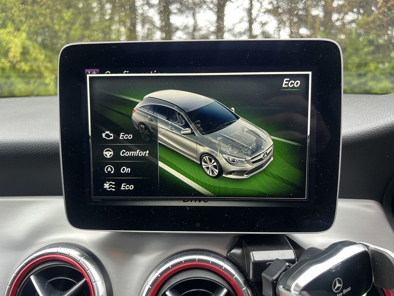 Mercedes-Benz Cla Cla 180 Amg Line Premium Plus - U11872