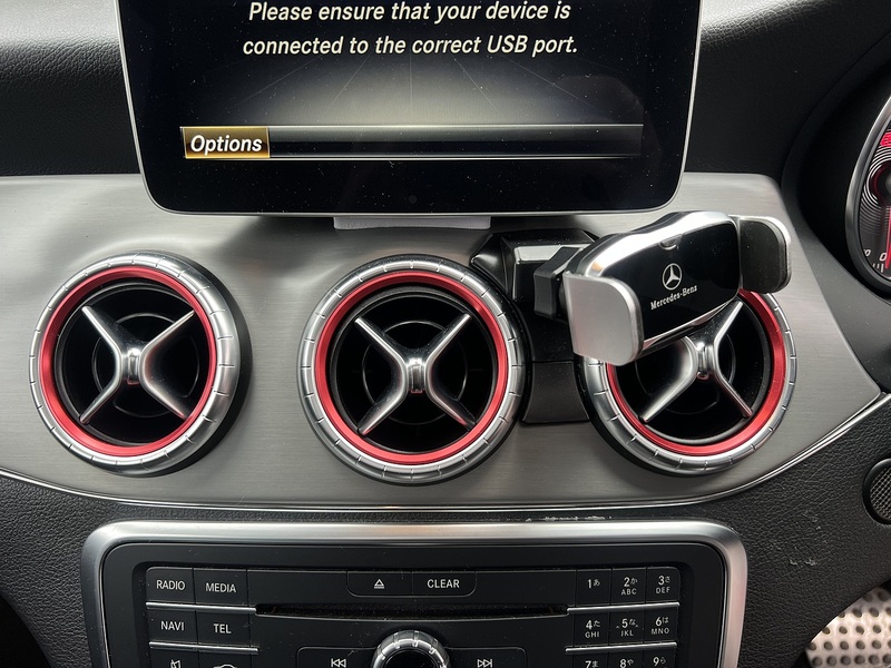 Mercedes-Benz Cla Cla 180 Amg Line Premium Plus - U11872