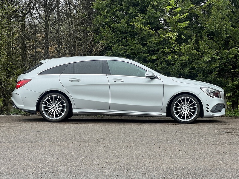 Mercedes-Benz Cla Cla 180 Amg Line Premium Plus - U11872
