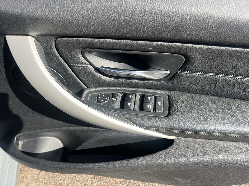 BMW 3 Series 320d SE - U11874