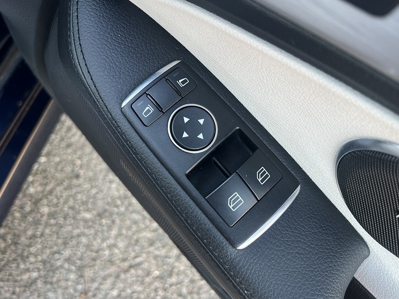 Mercedes-Benz SLK SLK250 CDI BlueEfficiency AMG Sport - U11876