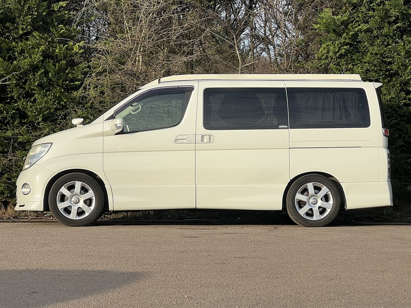 Nissan Elgrand 250 Highway Star Urban Selection - U11878