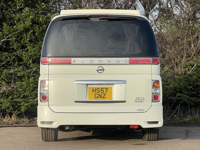 Nissan Elgrand 250 Highway Star Urban Selection - U11878