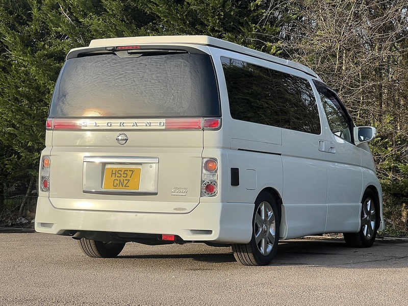 Nissan Elgrand 250 Highway Star Urban Selection - U11878