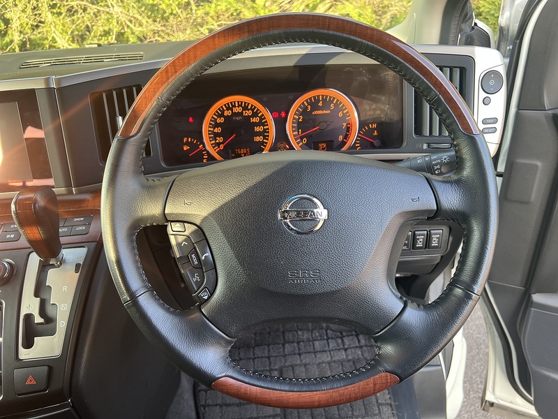 Nissan Elgrand 250 Highway Star Urban Selection - U11878