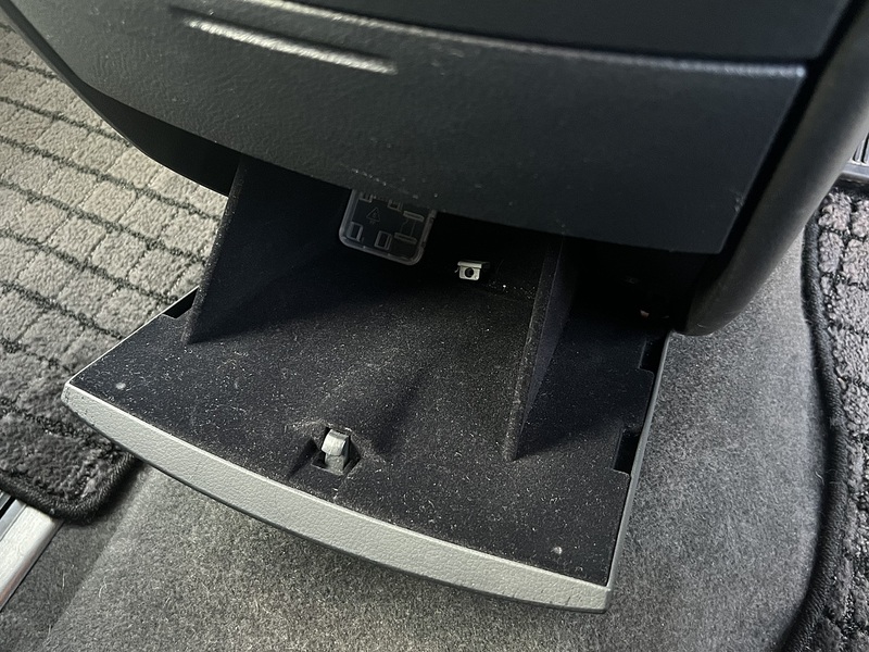 Nissan Elgrand 250 Highway Star Urban Selection - U11878