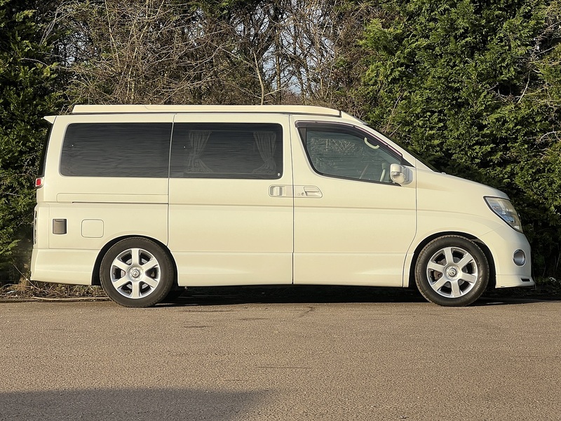Nissan Elgrand 250 Highway Star Urban Selection - U11878
