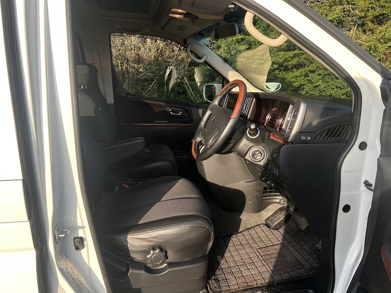 Nissan Elgrand 250 Highway Star Urban Selection - U11878