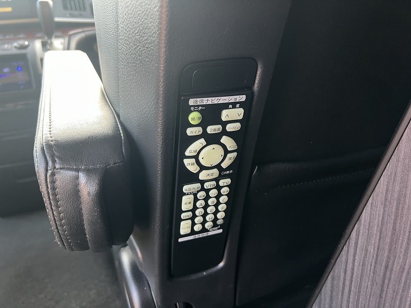 Nissan Elgrand 250 Highway Star Urban Selection - U11878