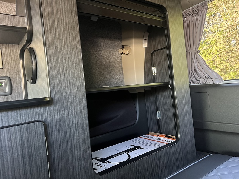 Nissan Elgrand 250 Highway Star Urban Selection - U11878