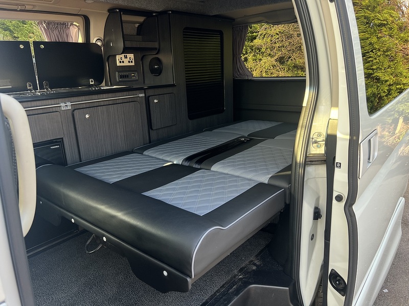 Nissan Elgrand 250 Highway Star Urban Selection - U11878