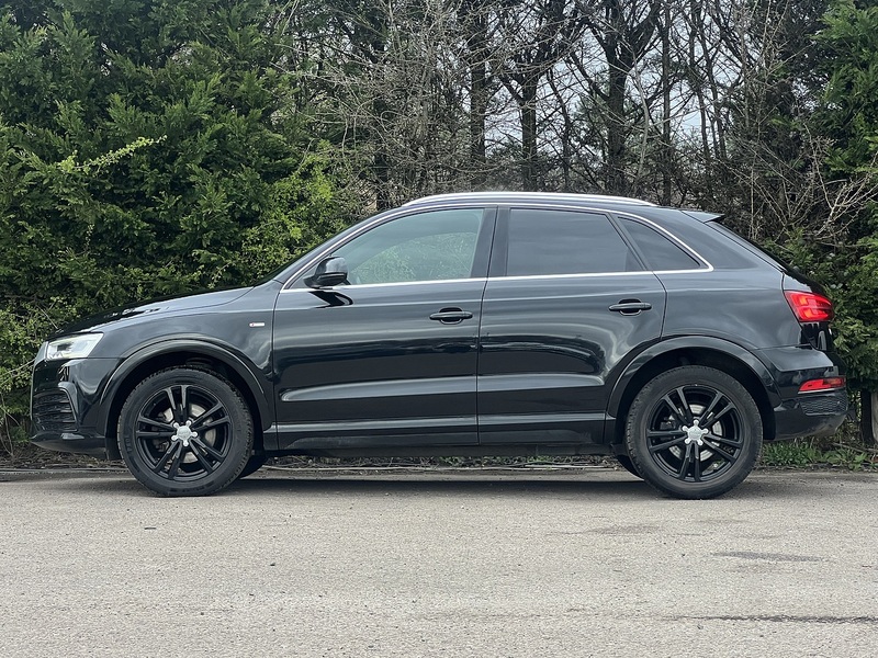 Audi Q3 TDI S line - U11885