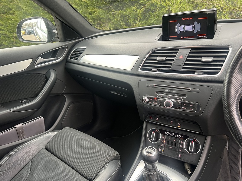 Audi Q3 TDI S line - U11885