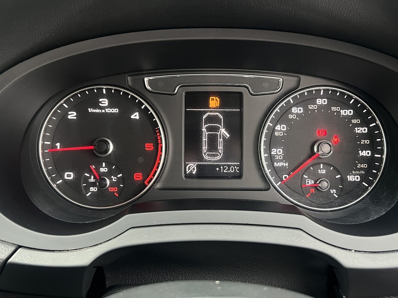 Audi Q3 TDI S line - U11885