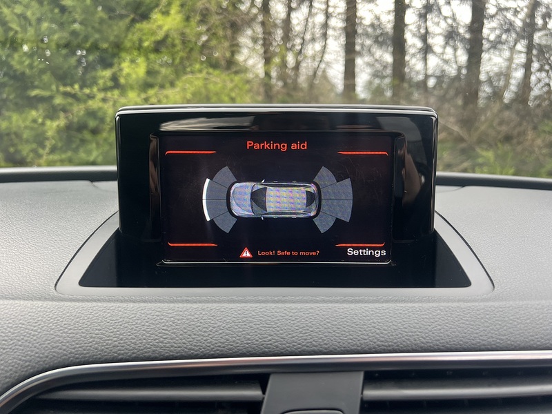 Audi Q3 TDI S line - U11885