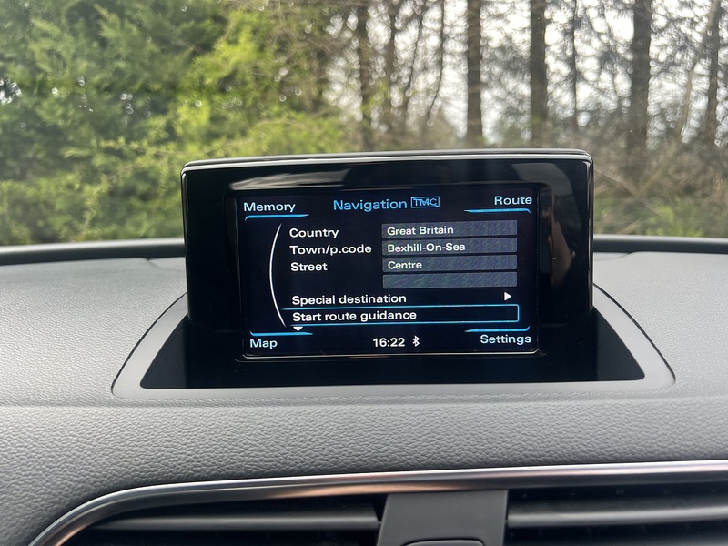 Audi Q3 TDI S line - U11885