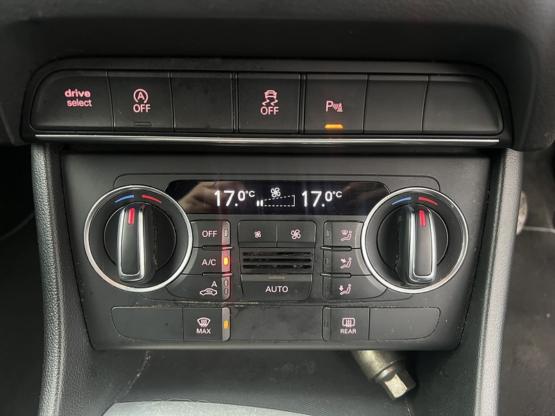 Audi Q3 TDI S line - U11885