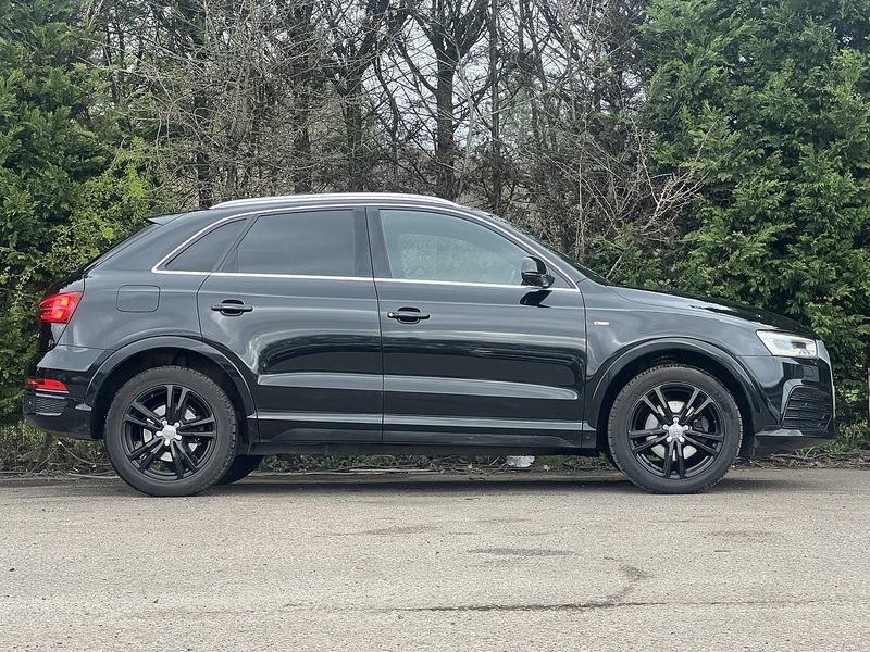 Audi Q3 TDI S line - U11885