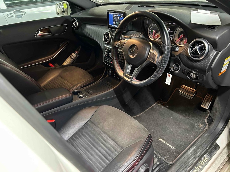 Mercedes-Benz A-Class A 180 AMG SPORT - U11888