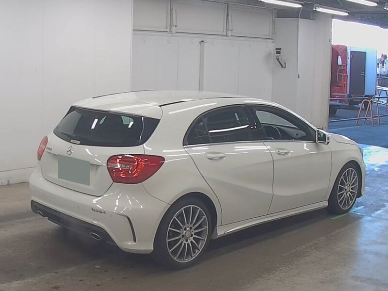 Mercedes-Benz A-Class A 180 AMG SPORT - U11888