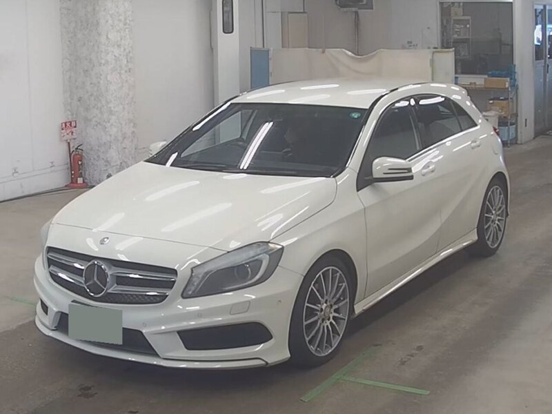 Mercedes-Benz A-Class A 180 AMG SPORT - U11888