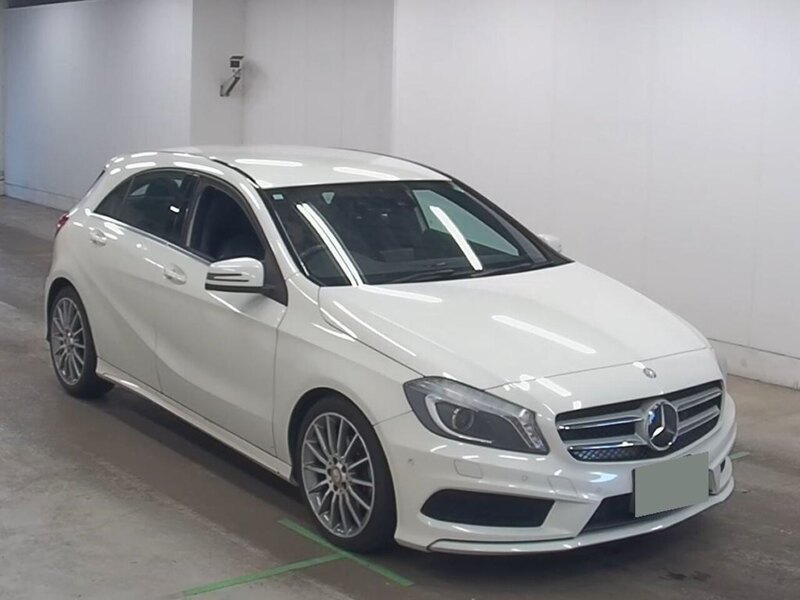 Mercedes-Benz A-Class A 180 AMG SPORT - U11888