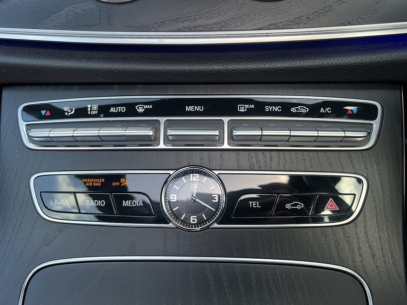 Mercedes-Benz E Class E220d AMG Line - U11889