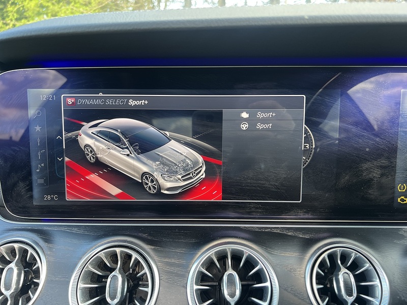 Mercedes-Benz E Class E220d AMG Line - U11889