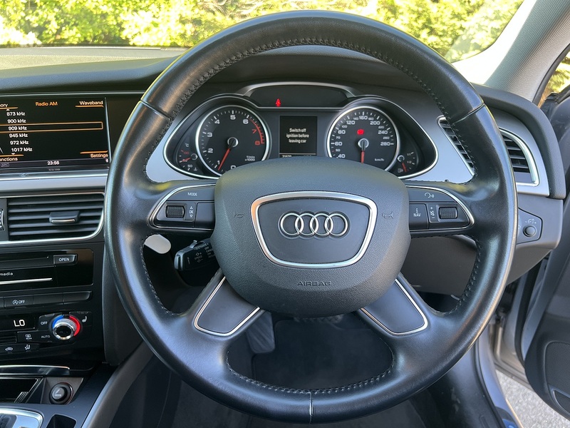 Audi A4 Avant 2.0 TFSI - U11890