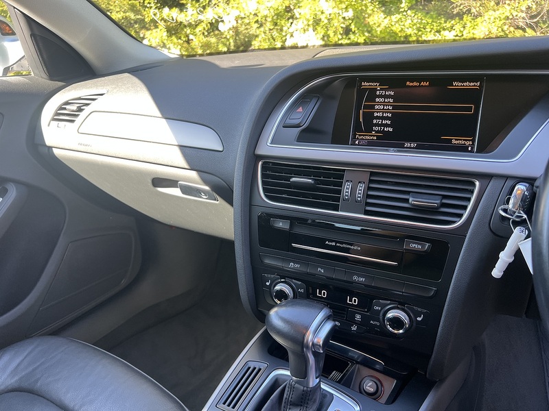 Audi A4 Avant 2.0 TFSI - U11890