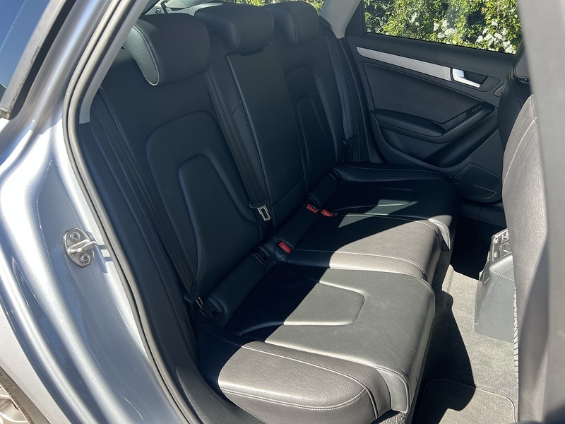 Audi A4 Avant 2.0 TFSI - U11890