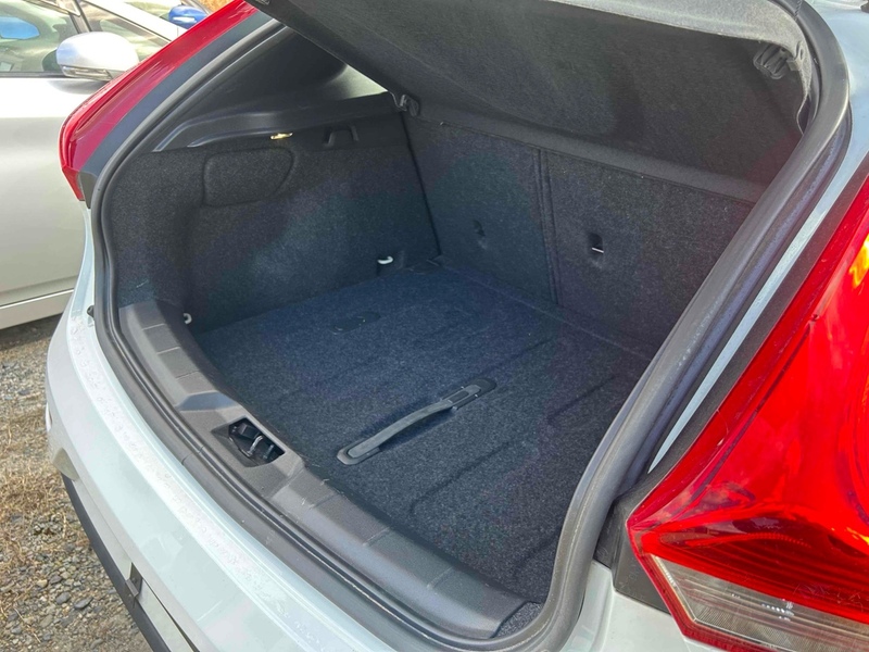 Volvo V40 T4 - U11894