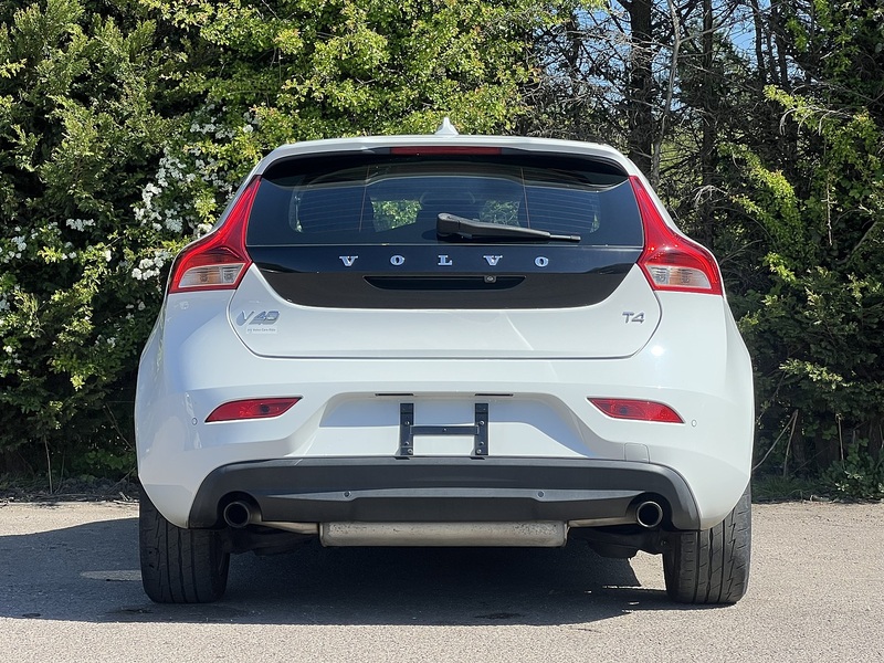 Volvo V40 T4 - U11894