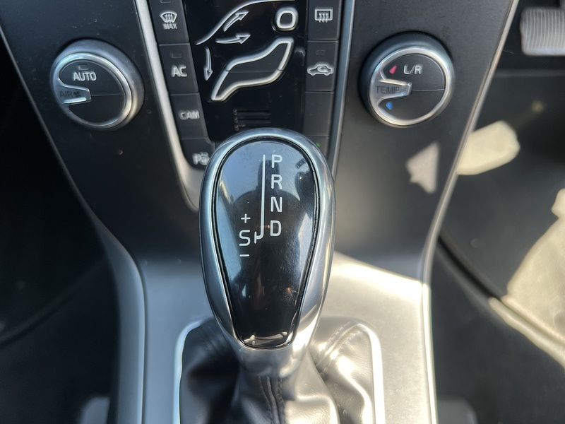 Volvo V40 T4 - U11894